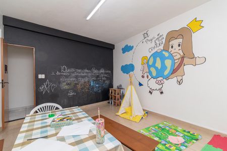 Casa à venda com 350m², 5 quartos e 8 vagasQuarto 4