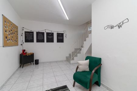 Casa à venda com 350m², 5 quartos e 8 vagasSala piso superior