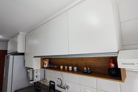 Apartamento à venda com 129m², 4 quartos e 2 vagas Apartamento à venda com 129m², 4 quartos e 2 vagasCozinha e Área de Serviço