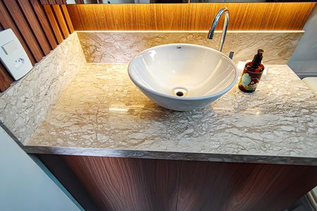 Apartamento à venda com 129m², 4 quartos e 2 vagas Apartamento à venda com 129m², 4 quartos e 2 vagasBanheiro Suíte