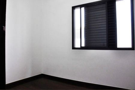Casa à venda com 203m², 4 quartos e 5 vagas Casa à venda com 203m², 4 quartos e 5 vagasQuarto 2