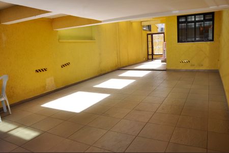 Casa à venda com 203m², 4 quartos e 5 vagas Casa à venda com 203m², 4 quartos e 5 vagasGaragem