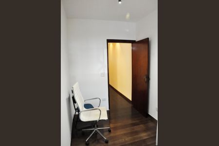 Casa à venda com 203m², 4 quartos e 5 vagas Casa à venda com 203m², 4 quartos e 5 vagasEscritório