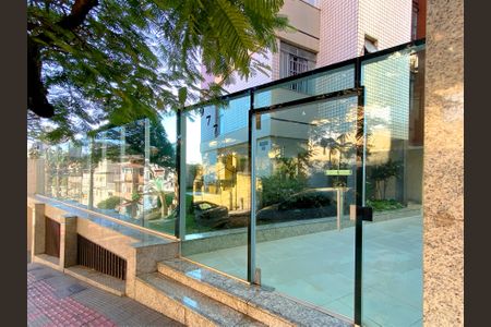 Apartamento à venda com 100m², 3 quartos e 1 vaga Apartamento à venda com 100m², 3 quartos e 1 vagaFachada