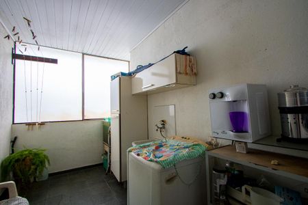 Casa à venda com 89m², 3 quartos e 2 vagas Casa à venda com 89m², 3 quartos e 2 vagasEdícula - Área de serviço