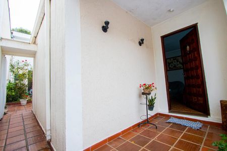 Casa à venda com 89m², 3 quartos e 2 vagas Casa à venda com 89m², 3 quartos e 2 vagasCorredor Externo