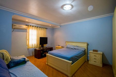 Casa à venda com 89m², 3 quartos e 2 vagas Casa à venda com 89m², 3 quartos e 2 vagasEdícula - Quarto