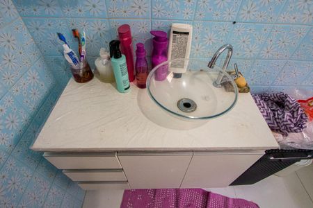 Casa à venda com 89m², 3 quartos e 2 vagas Casa à venda com 89m², 3 quartos e 2 vagasBanheiro