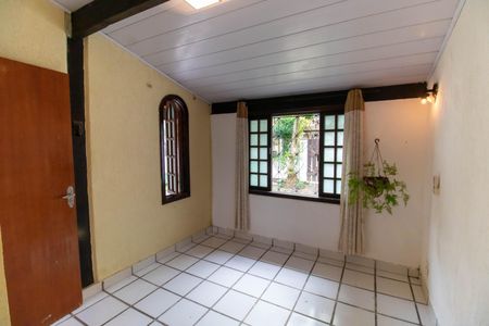 Casa à venda com 135m², 4 quartos e 2 vagas Casa à venda com 135m², 4 quartos e 2 vagasSuíte