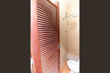 Casa à venda com 135m², 4 quartos e 2 vagas Casa à venda com 135m², 4 quartos e 2 vagasBanheiro de serviço