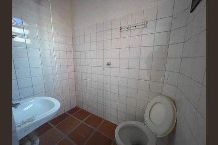Casa à venda com 150m², 3 quartos e 3 vagasBanheiro de Serviço
