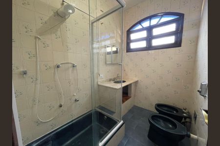 Casa à venda com 150m², 3 quartos e 3 vagasBanheiro 2