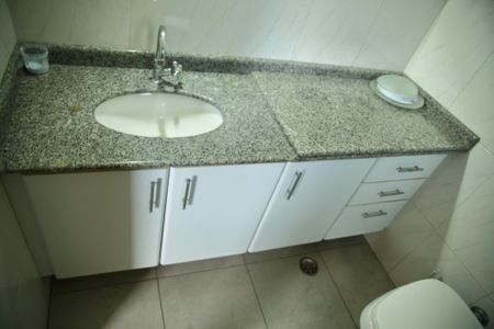 Casa para alugar com 120m², 2 quartos e sem vagaBanheiro Suíte 