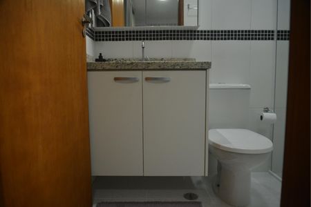 Apartamento à venda com 130m², 2 quartos e 2 vagasBanheiro da Suíte