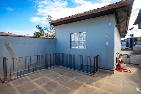 Casa à venda com 198m², 3 quartos e 3 vagas Casa à venda com 198m², 3 quartos e 3 vagasTerraço