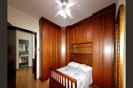 Casa à venda com 205m², 2 quartos e 2 vagas