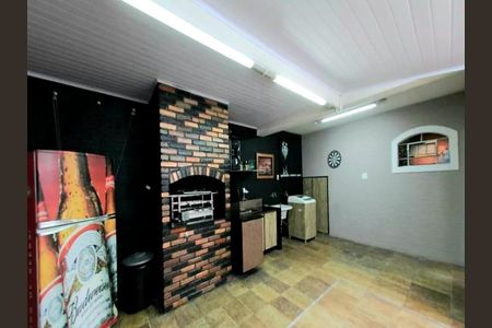 Casa à venda com 205m², 2 quartos e 2 vagas