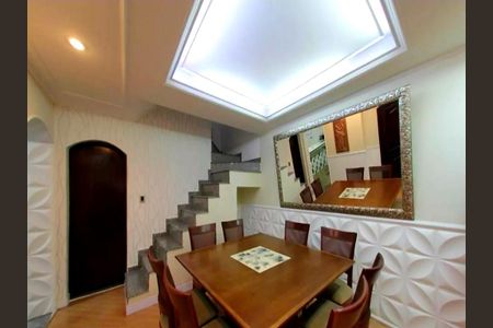 Casa à venda com 205m², 2 quartos e 2 vagas