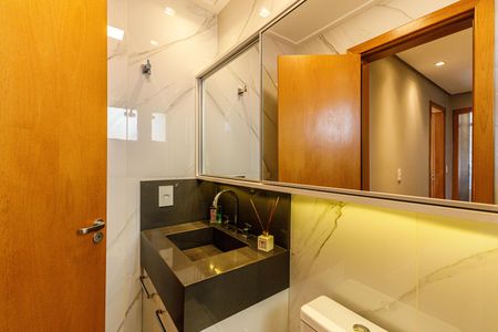 Apartamento à venda com 102m², 2 quartos e 2 vagasBanheiro