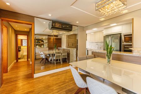 Apartamento à venda com 102m², 2 quartos e 2 vagasSala