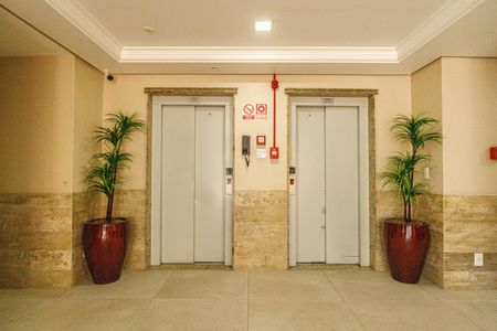 Apartamento à venda com 102m², 2 quartos e 2 vagasHall de entrada