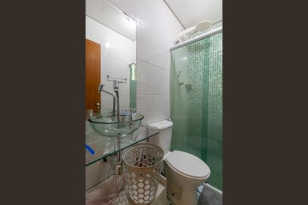 Casa à venda com 111m², 3 quartos e 4 vagas Casa à venda com 111m², 3 quartos e 4 vagasBanheiro