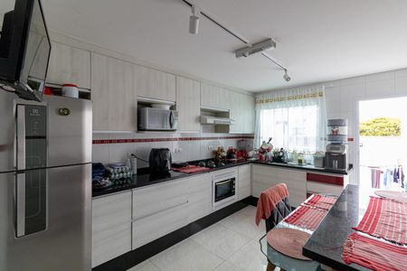 Casa à venda com 111m², 3 quartos e 4 vagas Casa à venda com 111m², 3 quartos e 4 vagasCozinha