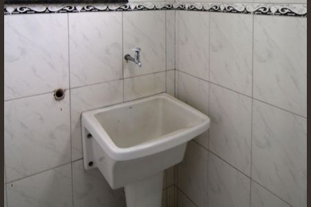 Casa à venda com 69m², 2 quartos e sem vaga Casa à venda com 69m², 2 quartos e sem vagaÁrea de Serviço tanque