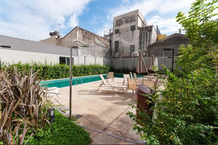 Apartamento para alugar com 36m², 1 quarto e sem vaga Apartamento para alugar com 36m², 1 quarto e sem vagaÁrea Comum - Piscina