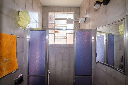 Casa à venda com 430m², 4 quartos e 2 vagas Casa à venda com 430m², 4 quartos e 2 vagasBanheiro 2
