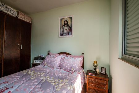 Casa à venda com 430m², 4 quartos e 2 vagas Casa à venda com 430m², 4 quartos e 2 vagasQuarto 3