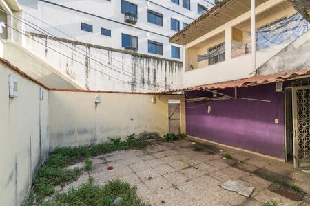 Casa à venda com 150m², 2 quartos e 2 vagasVaranda dos fundos