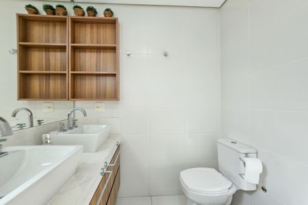 Apartamento para alugar com 206m², 4 quartos e 4 vagasBanheiro da suíte 1