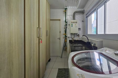 Apartamento para alugar com 206m², 4 quartos e 4 vagasÁrea de Serviço