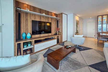 Apartamento para alugar com 206m², 4 quartos e 4 vagasSala