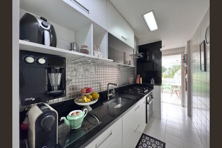 Apartamento à venda com 123m², 3 quartos e 2 vagas Apartamento à venda com 123m², 3 quartos e 2 vagasCozinha e Área de Serviço