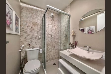 Apartamento à venda com 123m², 3 quartos e 2 vagas Apartamento à venda com 123m², 3 quartos e 2 vagasBanheiro Social