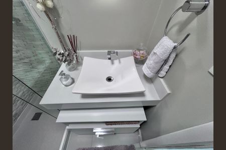 Apartamento à venda com 123m², 3 quartos e 2 vagas Apartamento à venda com 123m², 3 quartos e 2 vagasBanheiro Social
