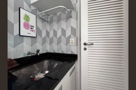 Apartamento à venda com 123m², 3 quartos e 2 vagas Apartamento à venda com 123m², 3 quartos e 2 vagasCozinha e Área de Serviço