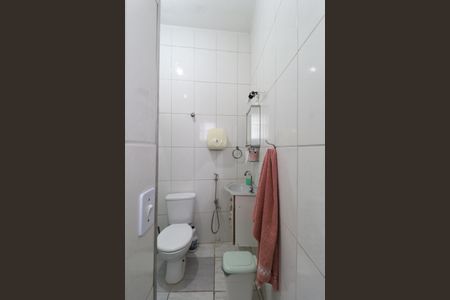 Casa à venda com 240m², 4 quartos e 2 vagas Casa à venda com 240m², 4 quartos e 2 vagasBanheiro da Suíte 1