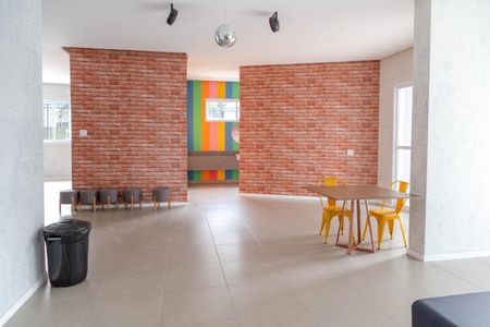 Apartamento à venda com 43m², 1 quarto e 1 vaga Apartamento à venda com 43m², 1 quarto e 1 vagaÁrea comum - Salão de festas 1