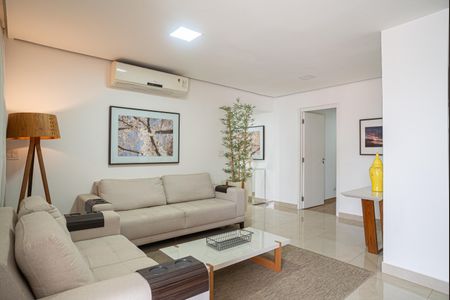 Apartamento à venda com 105m², 2 quartos e 2 vagas Apartamento à venda com 105m², 2 quartos e 2 vagasSala