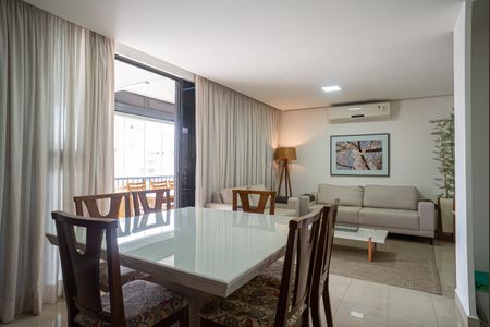 Apartamento à venda com 105m², 2 quartos e 2 vagas Apartamento à venda com 105m², 2 quartos e 2 vagasSala