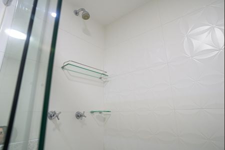 Apartamento à venda com 105m², 2 quartos e 2 vagas Apartamento à venda com 105m², 2 quartos e 2 vagasBanheiro Social