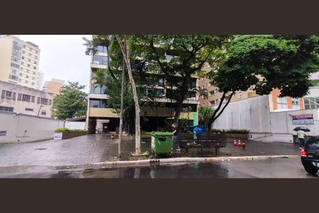 Apartamento à venda com 105m², 2 quartos e 2 vagas Apartamento à venda com 105m², 2 quartos e 2 vagasFachada