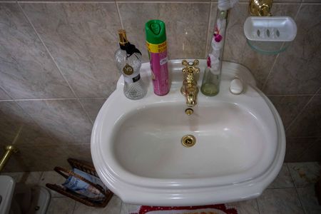 Casa à venda com 337m², 4 quartos e 7 vagasBanheiro 1