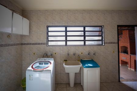 Casa à venda com 337m², 4 quartos e 7 vagasÁrea de Serviço