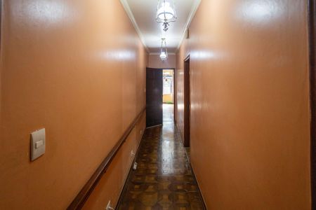 Casa à venda com 337m², 4 quartos e 7 vagasCorredor