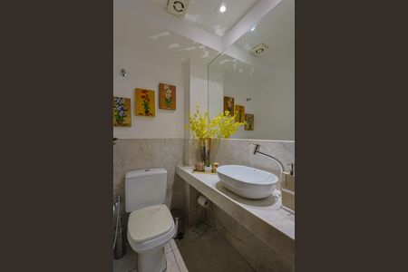 Apartamento à venda com 129m², 4 quartos e 2 vagasLavabo