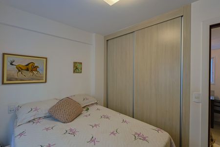 Apartamento à venda com 129m², 4 quartos e 2 vagasQuarto 1